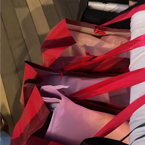 Meet your Posher, Aisha - Picture 3 of 7